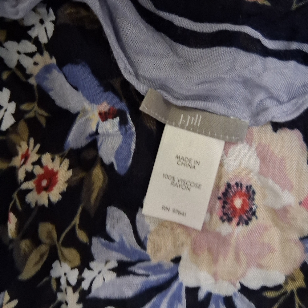 J. Jill Floral Patterned Scarf - Picture 2 of 2